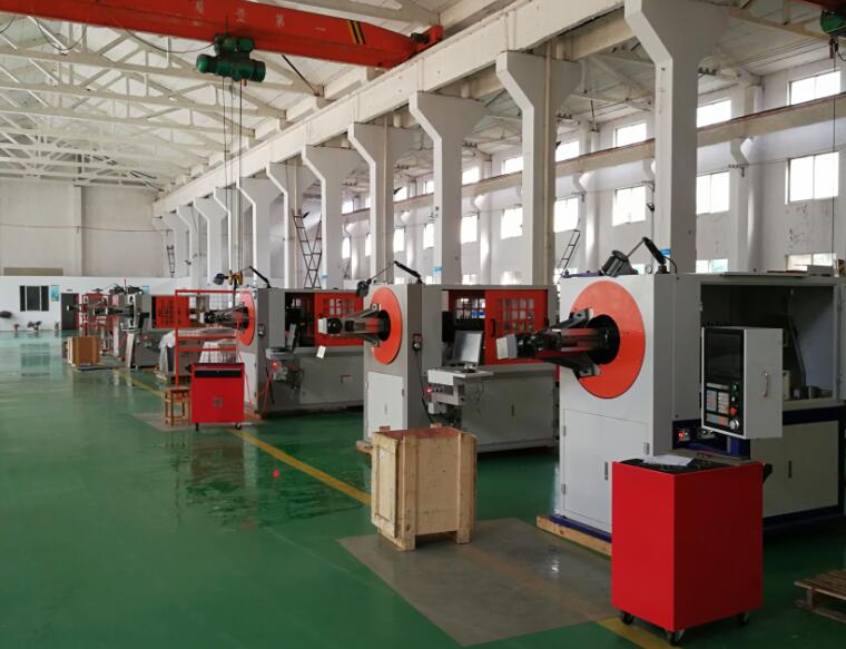 線材折彎機為什么分為轉頭、轉線、無凸輪三種結構？